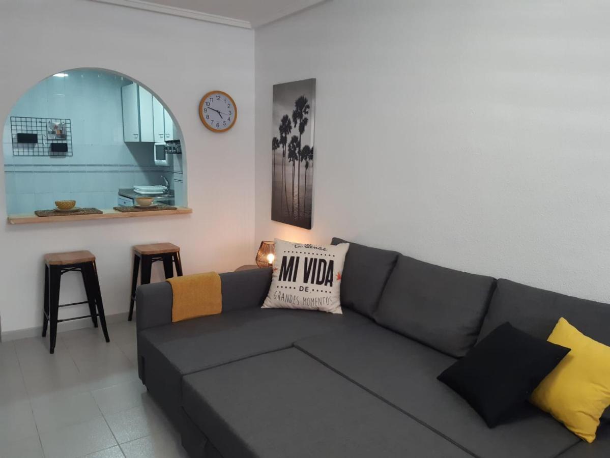 Lovely Apart 3 Minutes To The Beach Torrevieja Buitenkant foto