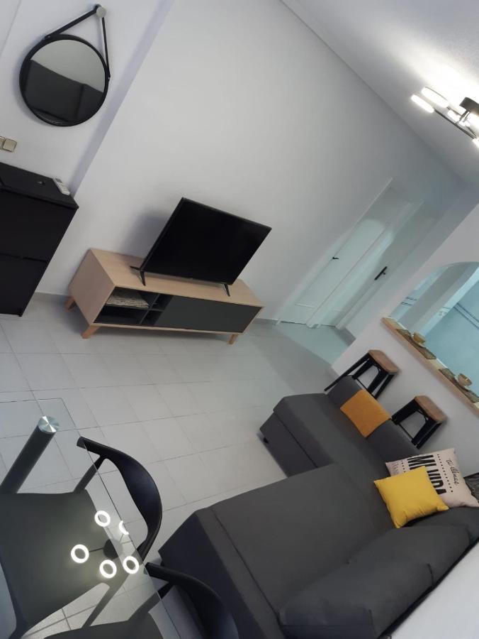 Lovely Apart 3 Minutes To The Beach Torrevieja Buitenkant foto